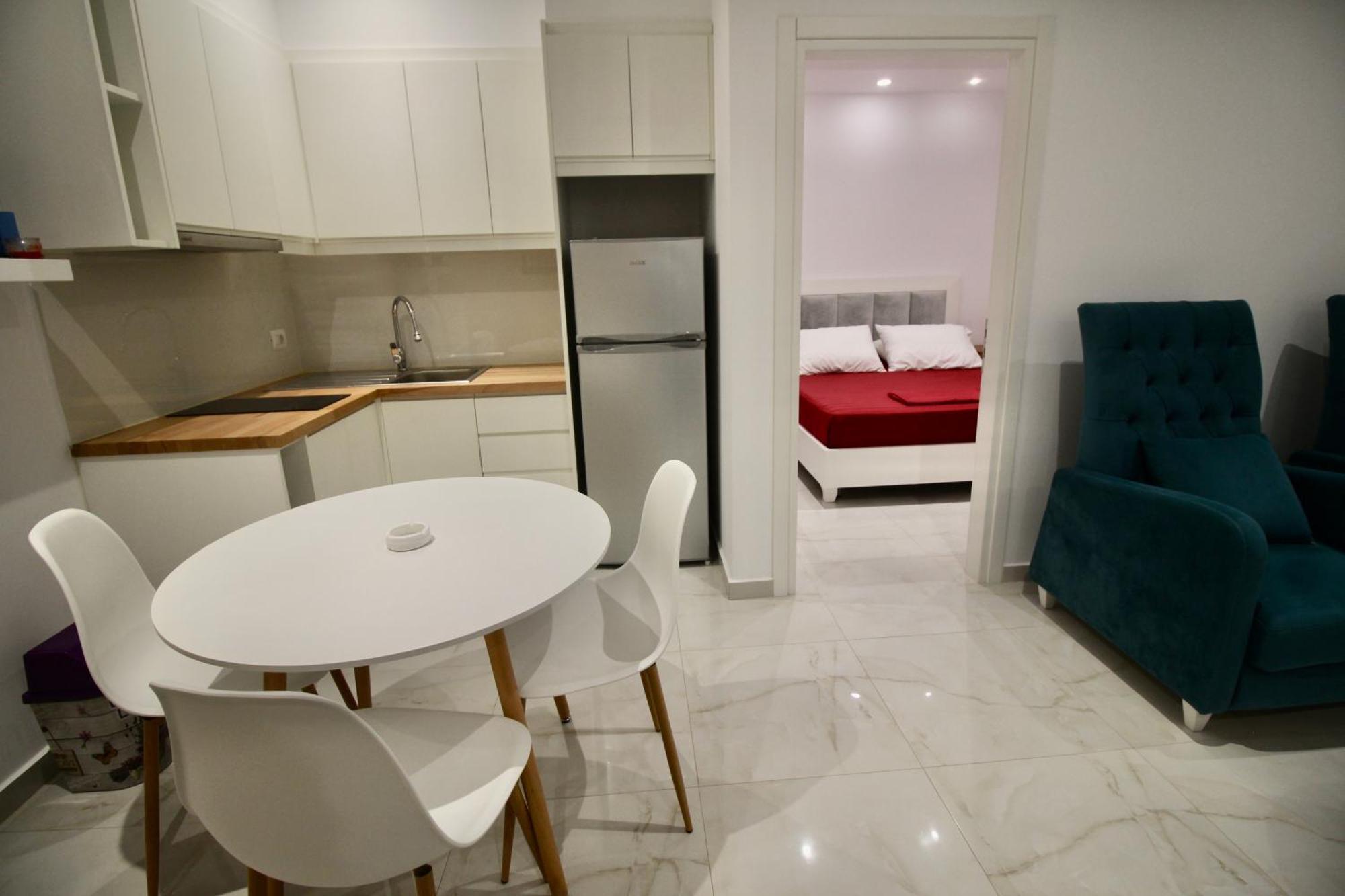 Sela Apartments Саранда Екстер'єр фото